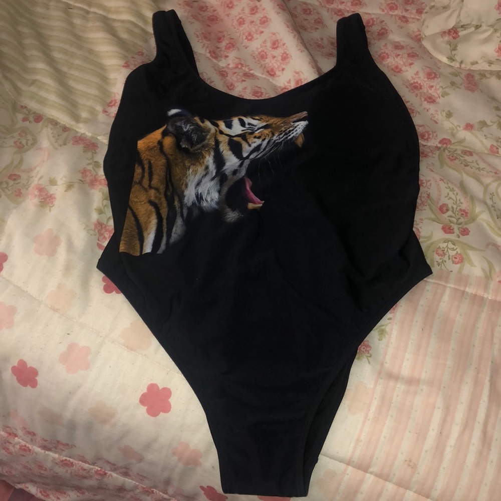 Black one piece Swimsuit Tiger Picture
